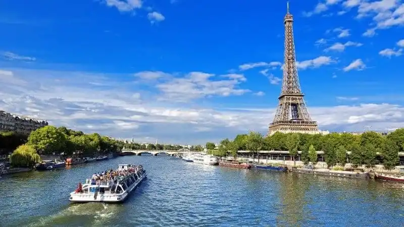 سفر به فرانسه در نوروز – چگونه از ایفل تا کاخ ورسای را در یک هفته ببینیم؟